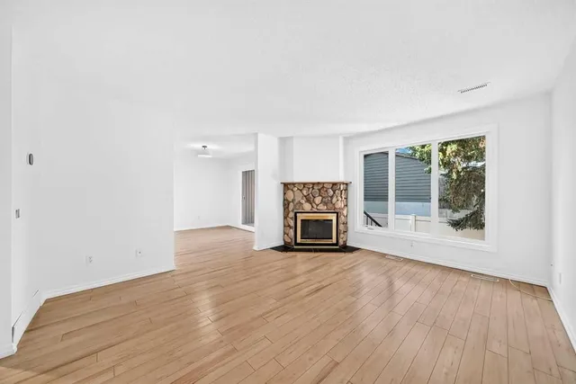 10001 Brookpark Blvd #49, Calgary 5
