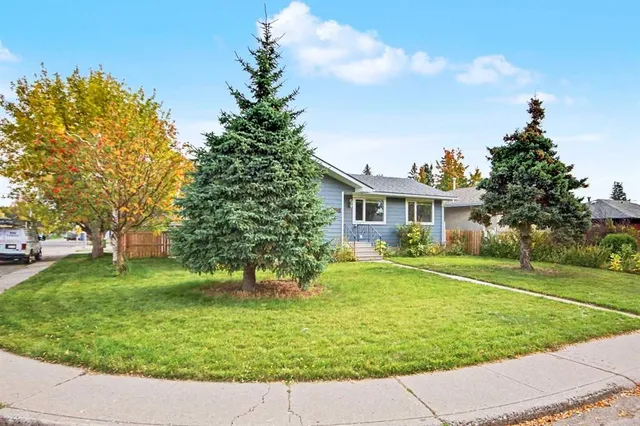 2202 35 St, Calgary 2