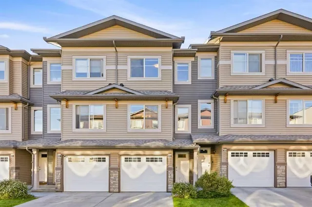 530 Sage Hill Grove, Calgary 3