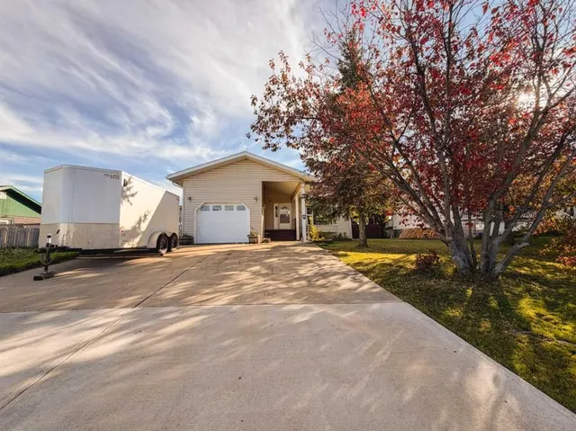 4415 46 Ave, Rycroft 2