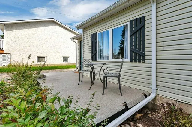4618 51 Ave, Rimbey 5