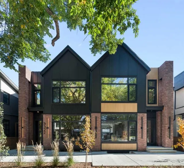 3322 42 St, Calgary 3