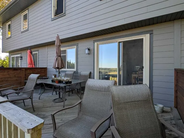 64 Woodacres Cres #22, Calgary 3