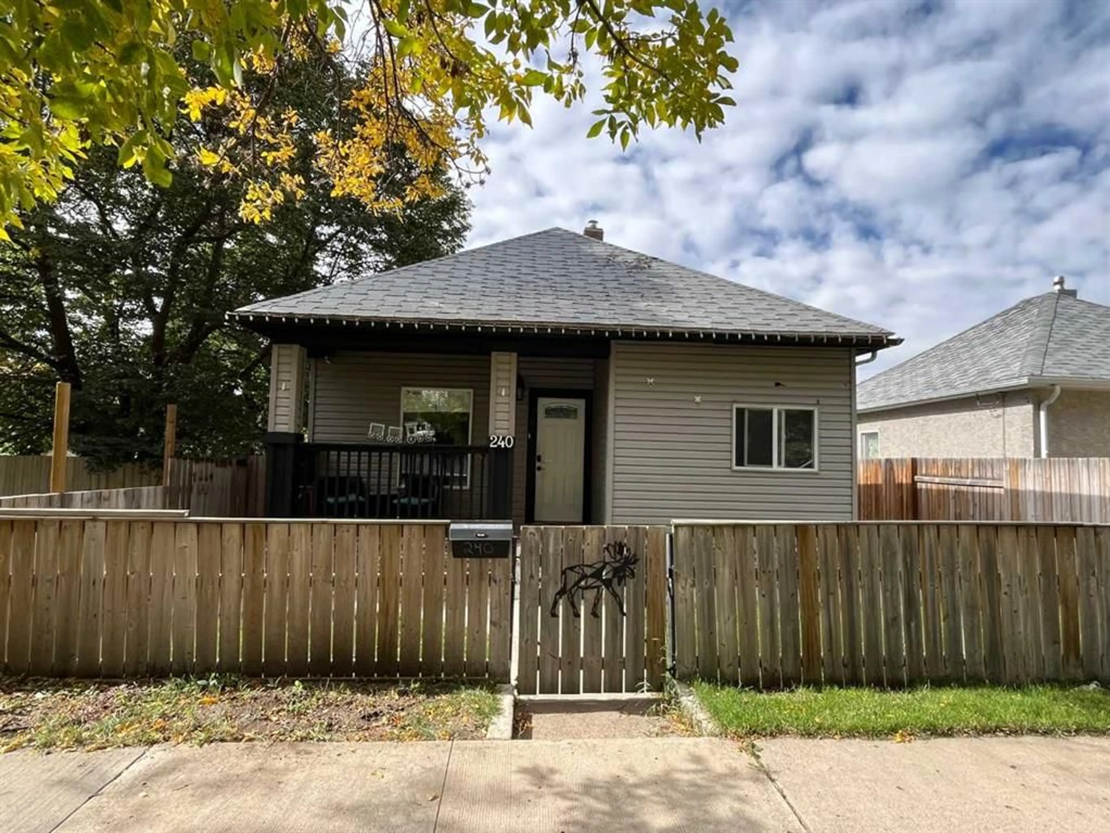 pillar/IMG-A2347565_1.jpg