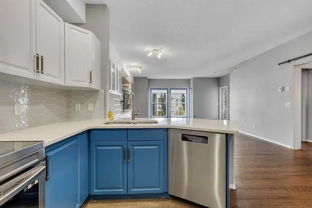 151 Country Village Rd #2364, Calgary 5