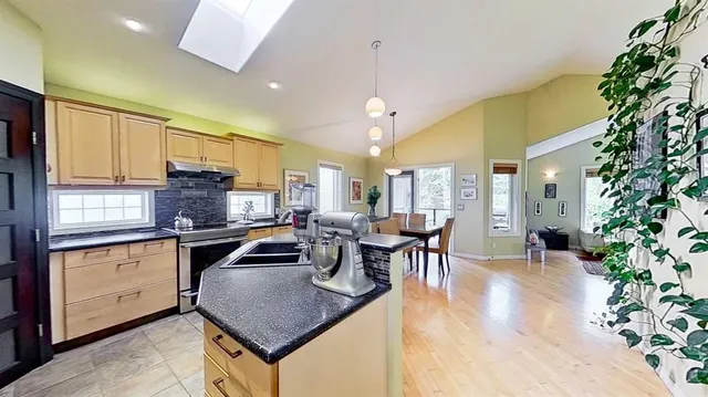18 Tuscany Meadows Hts, Calgary 4
