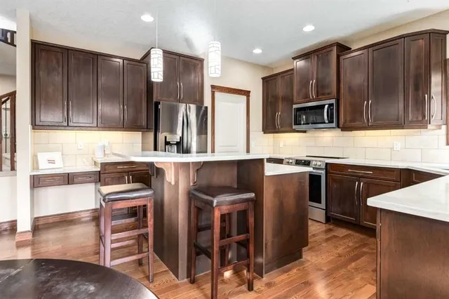 43 Cougar Plateau Cir, Calgary 5