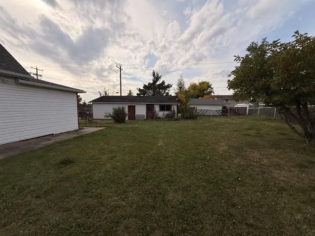 5116 53 St, Rocky Mountain House 4