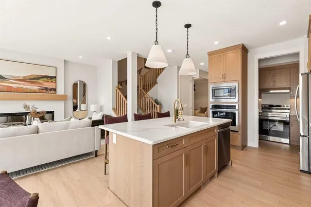 154 Annette Landng, Calgary 5