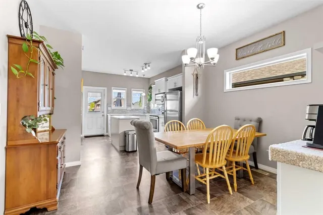 20 Radcliff Way, Sylvan Lake 5