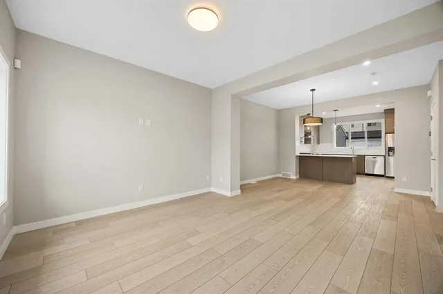 536 Chelsea Gdns, Chestermere 3
