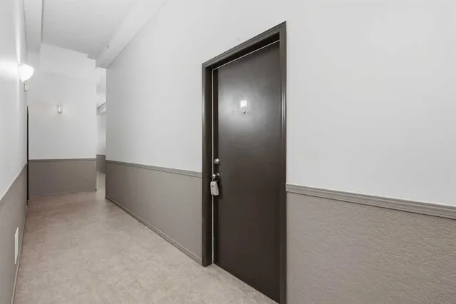 1111 6 Ave #212, Calgary 4