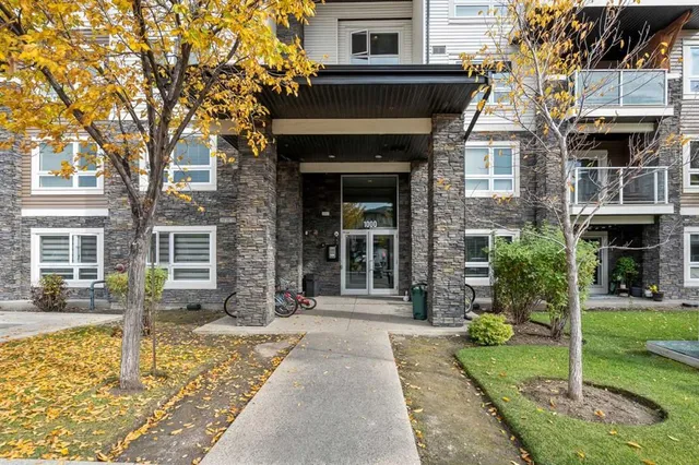 240 Skyview Ranch Rd #1406, Calgary 2