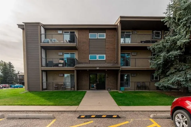 405 Columbia Blvd #310, Lethbridge 3