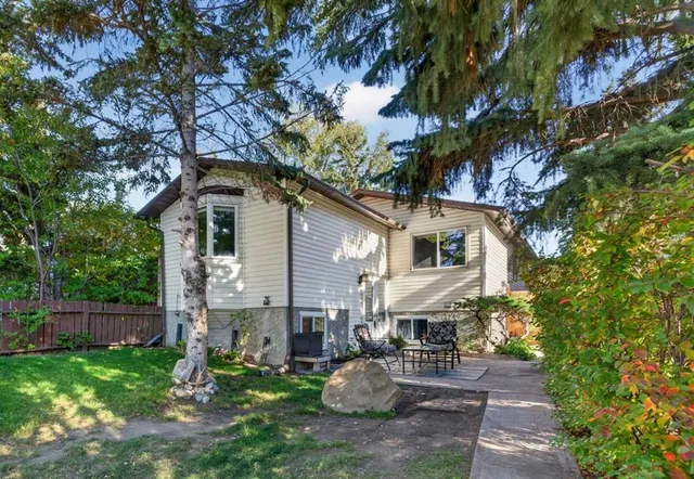 907 Ranchview Cres, Calgary 4
