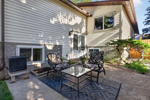 907 Ranchview Cres, Calgary 5