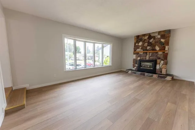 10 Tee Rd, Lacombe 4
