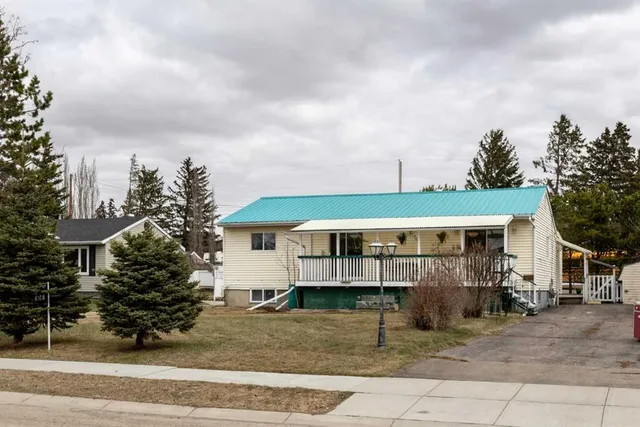 4108 49A Ave, Innisfail 3