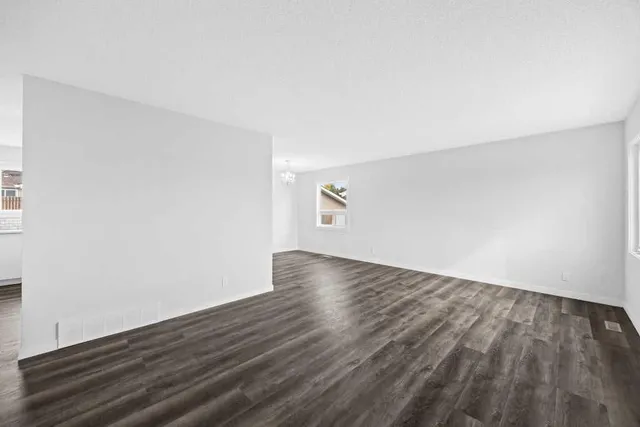 4628 Marcombe Rd, Calgary 4