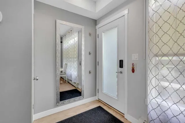 1740 9 St #112, Calgary 2