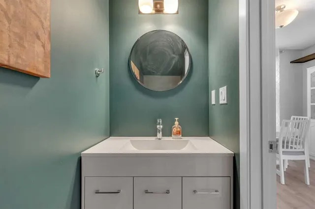 1740 9 St #112, Calgary 5