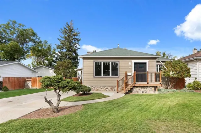 44 8 St, Medicine Hat 2
