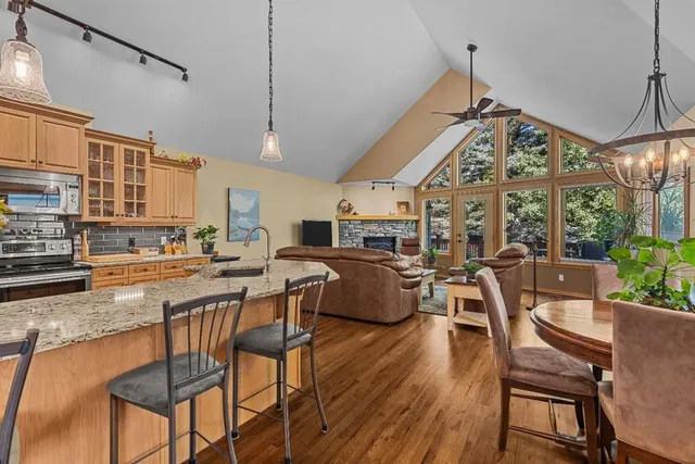 157B Rundle Cres, Canmore 2