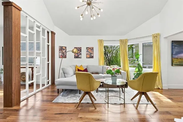 1305 15 St, Calgary 5