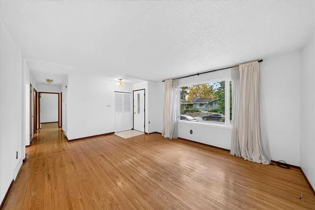 4831 48 St, Calgary 2
