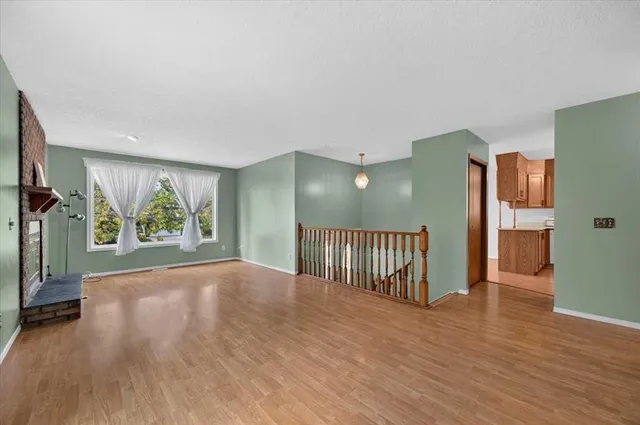120 Hawkwood Blvd, Calgary 5