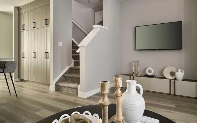 159 Royston Green, Calgary 5