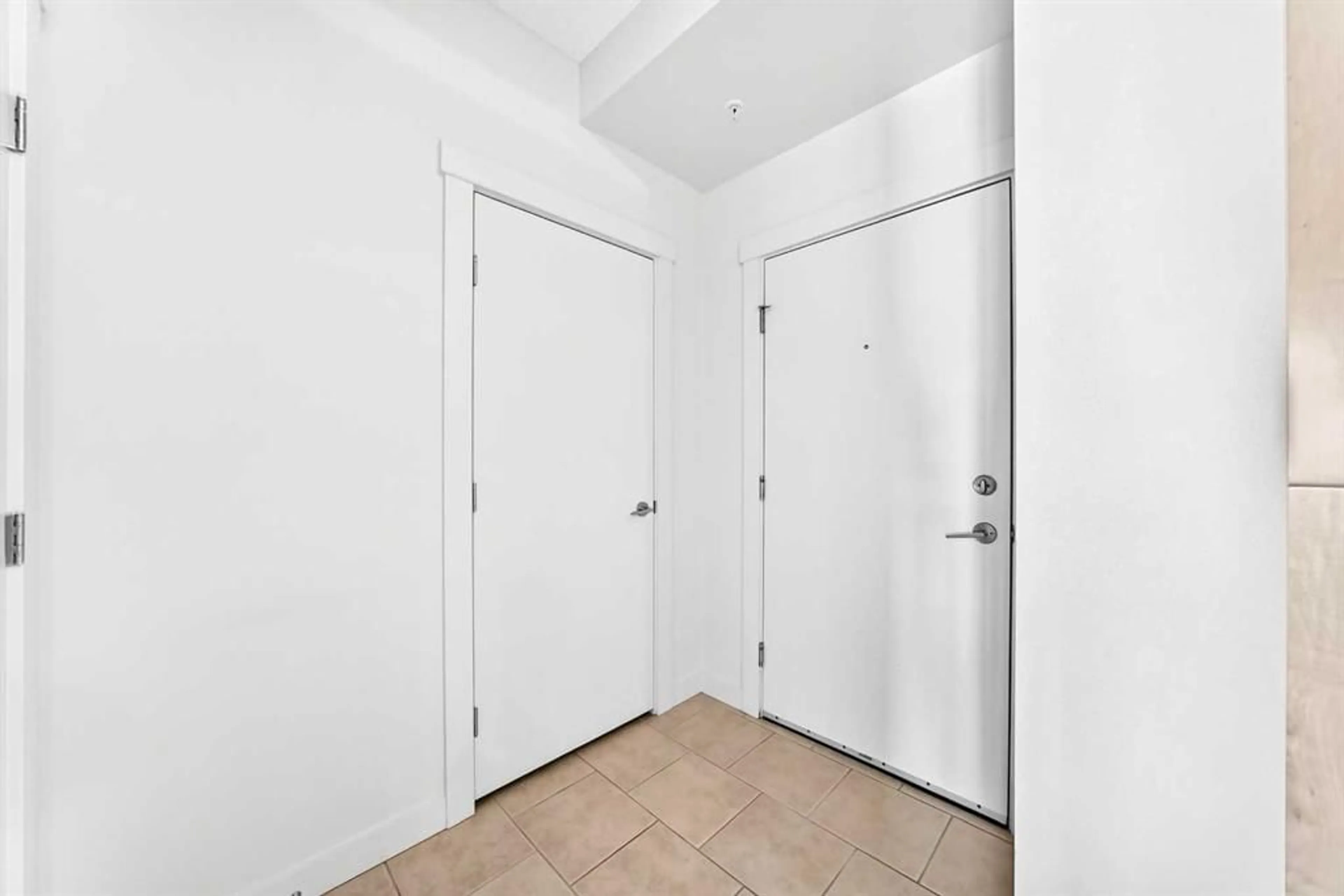 pillar/IMG-A2348034_2.jpg
