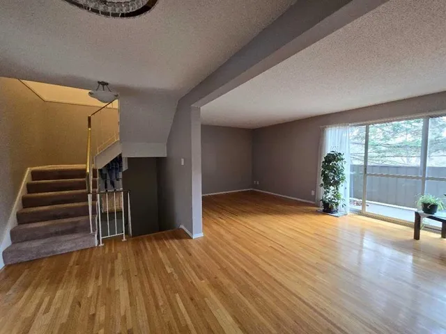 9803 24 St #1501, Calgary 4