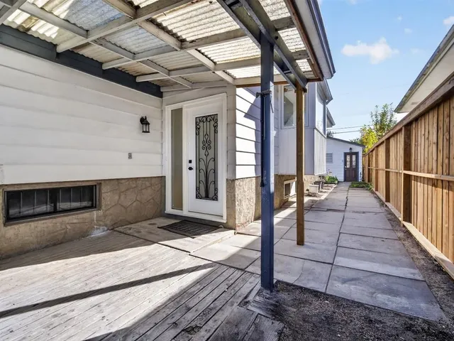 614 Marlborough Way, Calgary 3