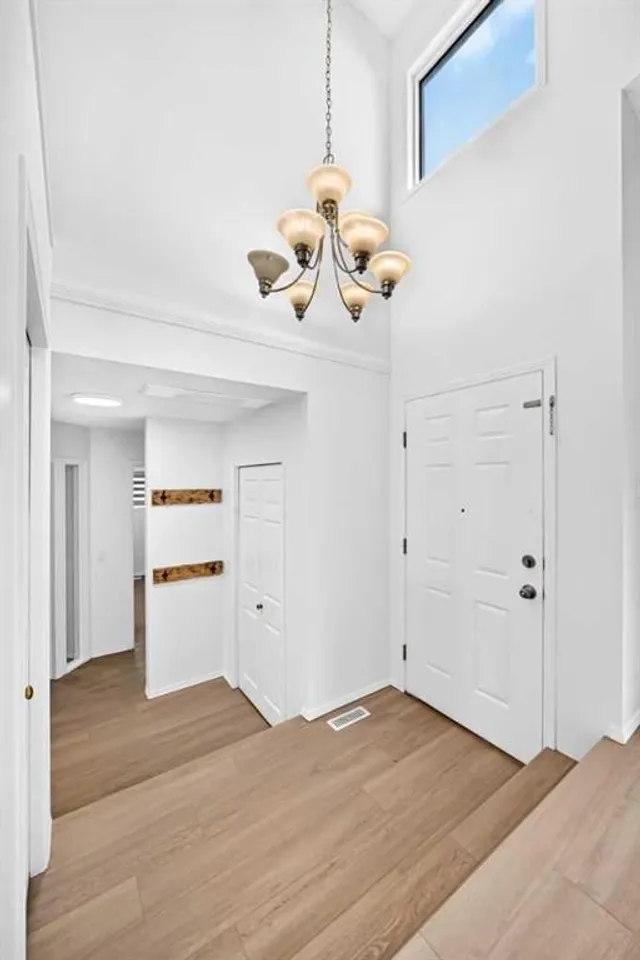 355 Millrise Dr, Calgary 5