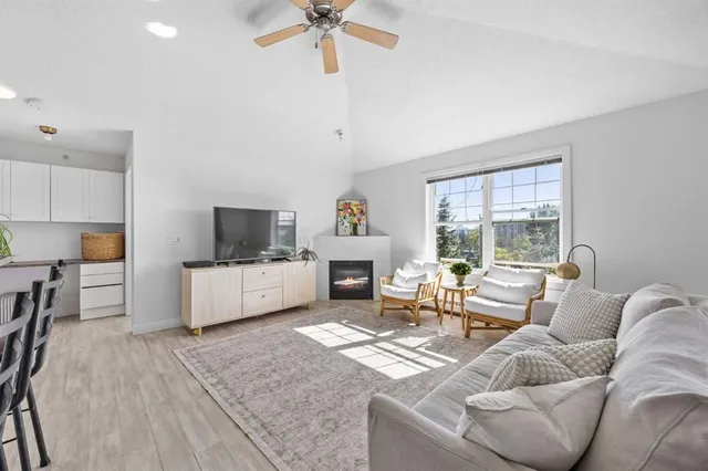 1414 17 St #408, Calgary 4