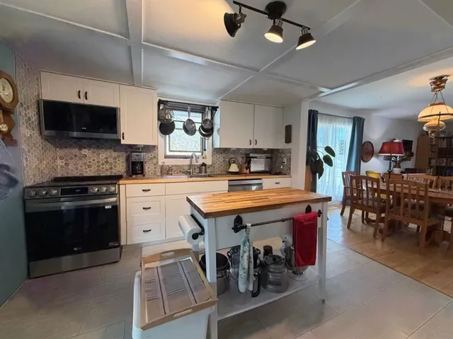 715 1 St, Drumheller 5