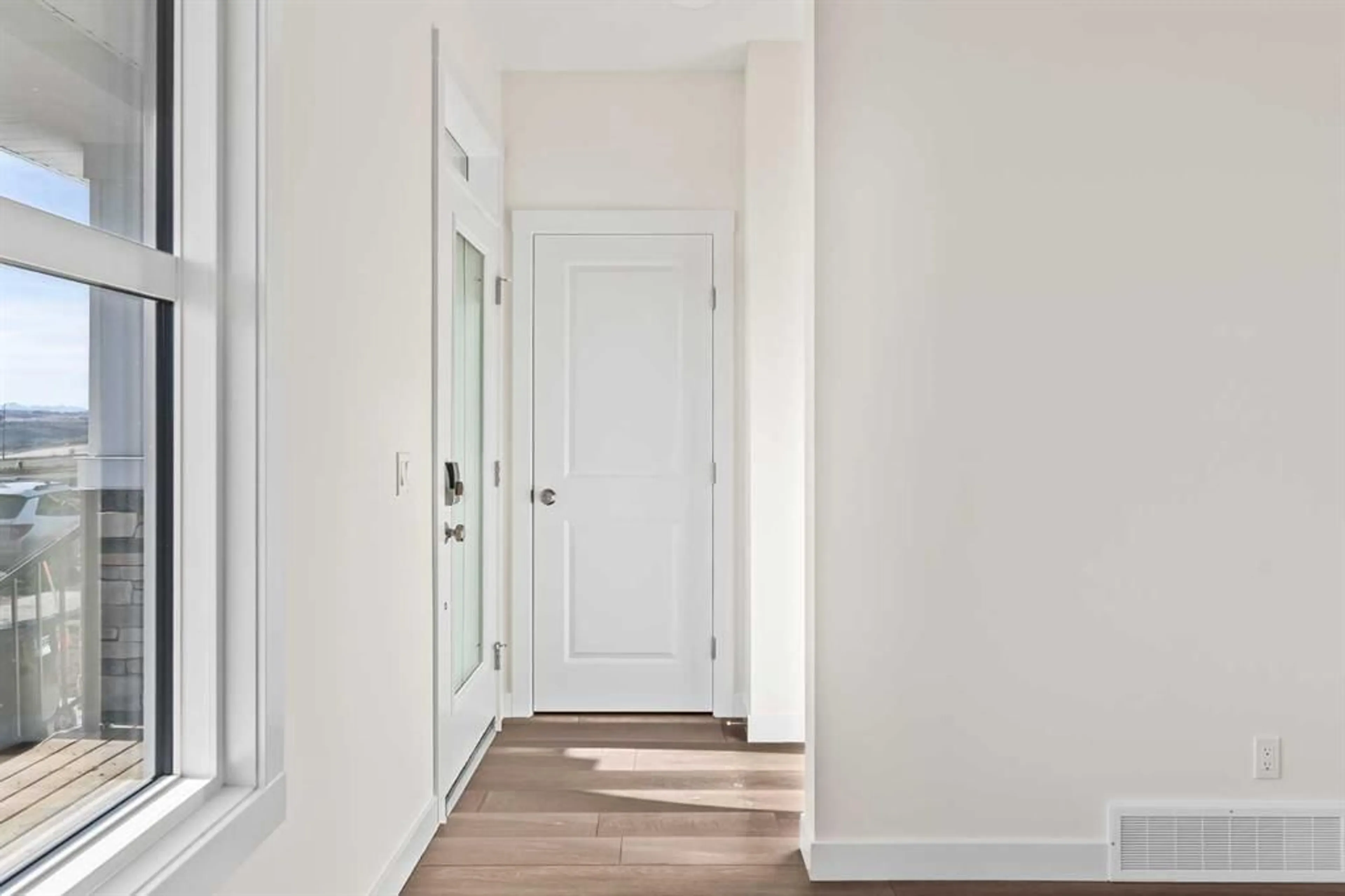 pillar/IMG-A2348158_2.jpg