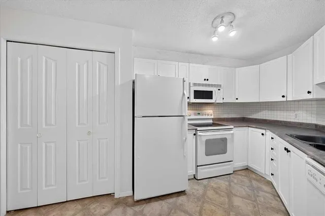8810 Royal Birch Blvd #1210, Calgary 5