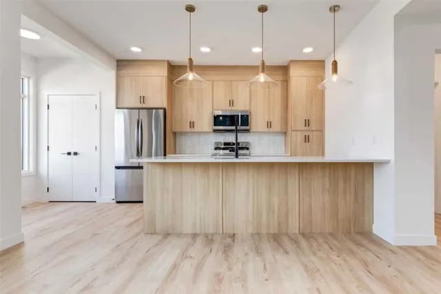 819 Sora Blvd, Calgary 3
