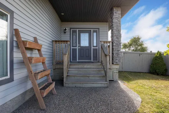 101 Red Lily Gate, Fort McMurray 3