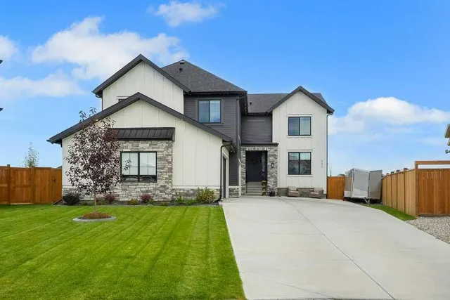 242 Boulder Creek Pl, Langdon 2