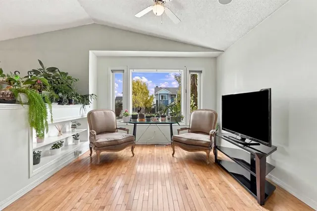 67 Martin Crossing Close, Calgary 4