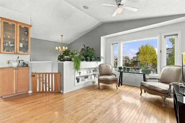 67 Martin Crossing Close, Calgary 5