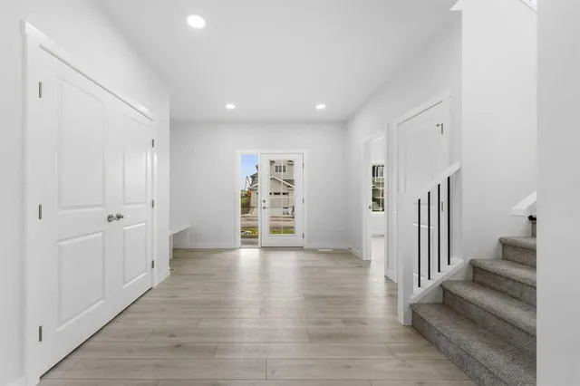 142 Sunstone Way, Balzac 2