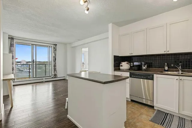 1111 6 Ave #1012, Calgary 5