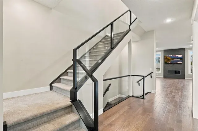 1458 Richland Rd, Calgary 5