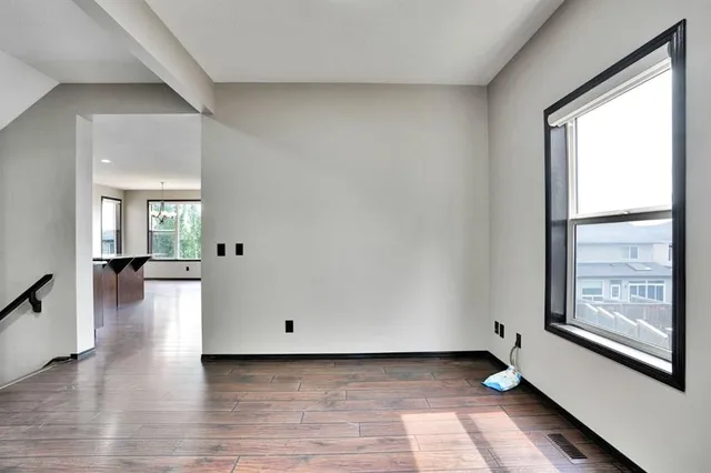 109 Pantego Terr, Calgary 5