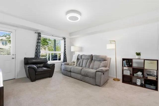 8 Bayside Pl #400, Strathmore 3