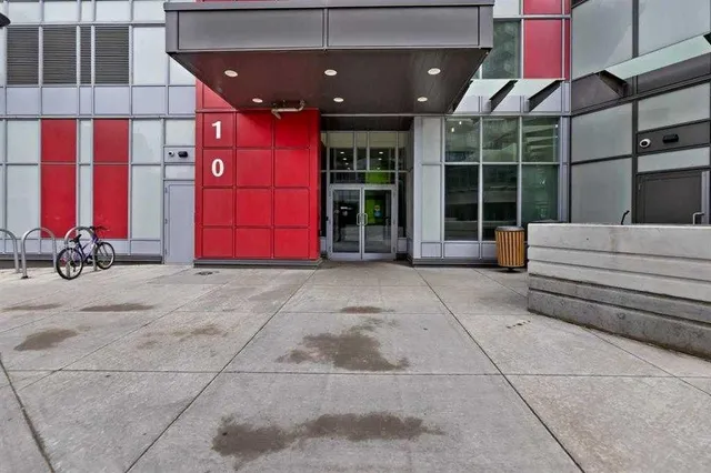 10 Brentwood Common #410, Calgary 2
